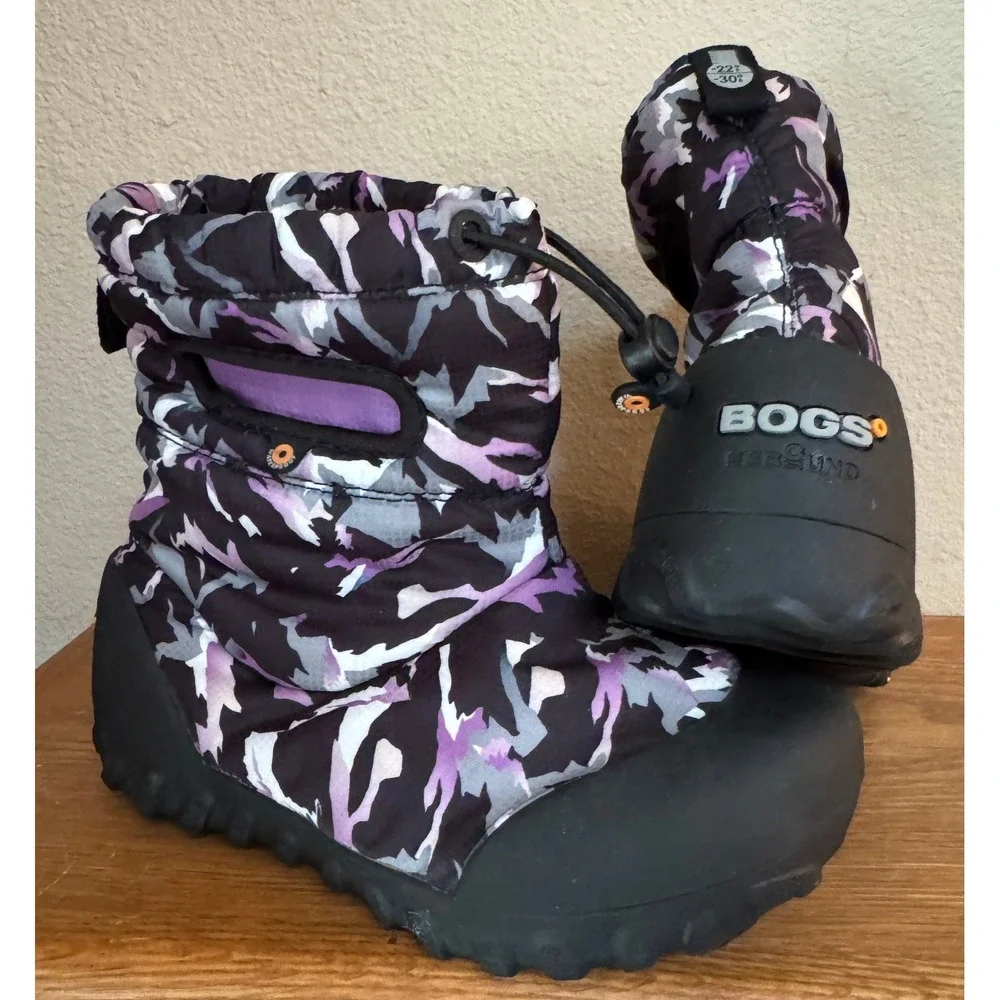 Bogs BMOC Snow Boots Youth 1 Purple Waterproof Faux Fur Camo Snow Winer Outdoors